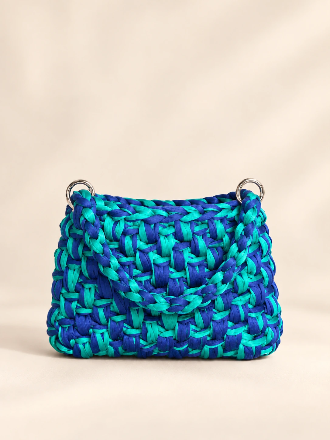 Lulù mini, seconda vista della borsa blu e turchese